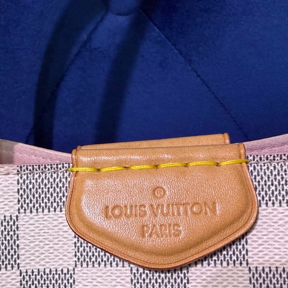 Louis Vuitton Propriano bag in Damier Azur - Picture 2 of 11